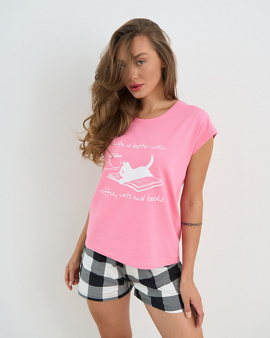 Женская пижама комплект с шортиками в клетку - Кофе, котики и книги Nicoletta 60244 XL, Розовый Киев - изображение 5