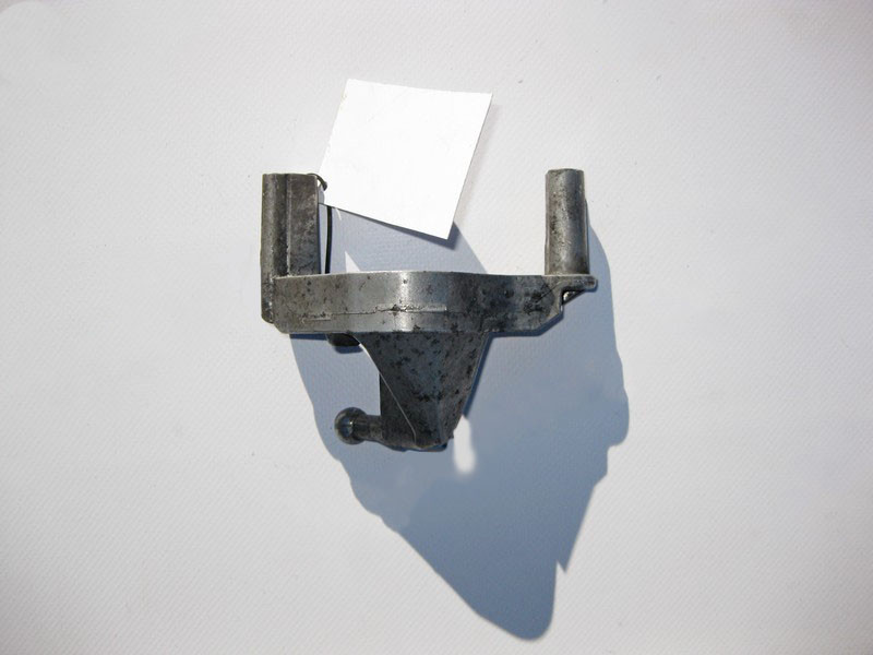 Mercedes-Benz  A6460160338 Утримувач вакуумного насоса двигуна OM646 R4 2.2 cdi E-Class W211 Одесса - изображение 3