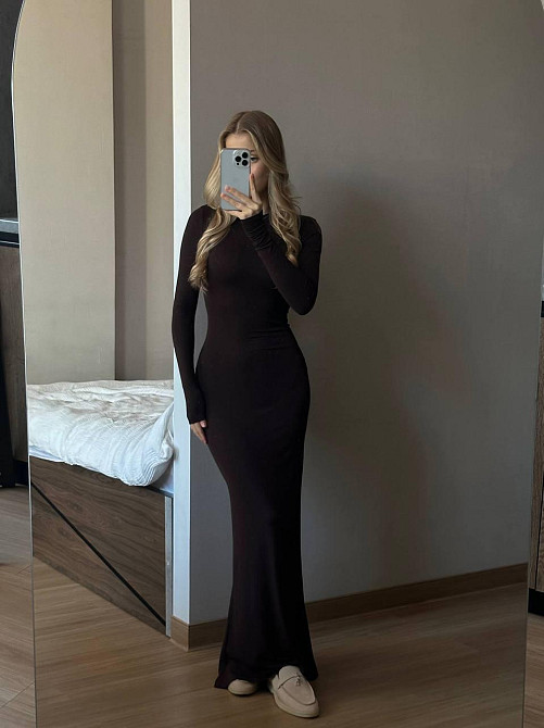 Женское облегающее макси платье из вискозы Шоколадный Одесса - изображение 1