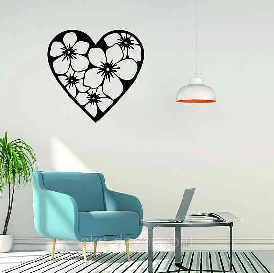 Декоративное настенное Панно «Сердце в цветах», Декор на стену Киев