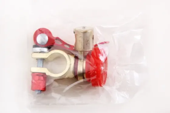 Клемма АКБ латунная быстросъемная с фиксатором и выключателем массы Г-образная - красная Винница