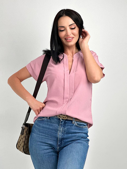 Однотонная летняя блуза 