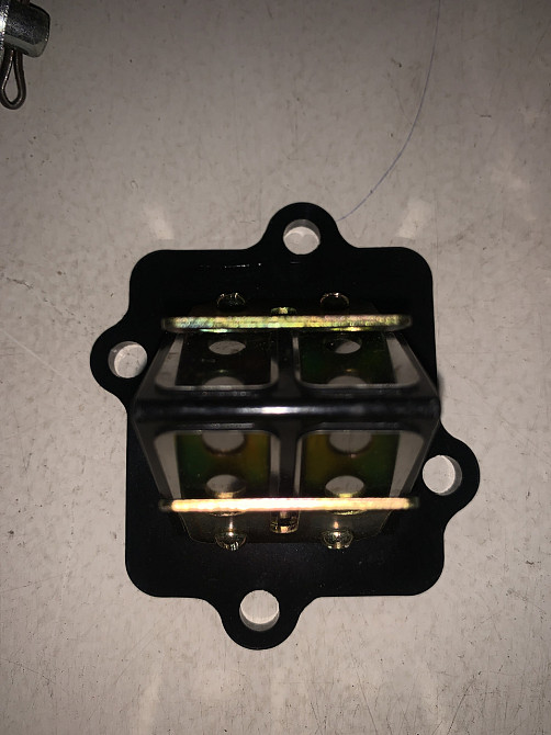 Лепестковый клапан   скутер Сузуки Адрес 50 Мукачево - изображение 1