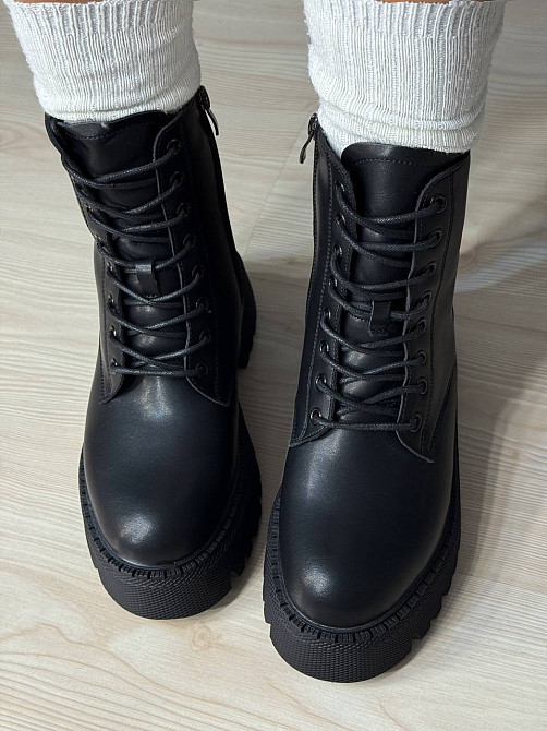 Черевики жіночі Hengji 672 шкіряні утеплені на тракторній підошві чорні, 39, 24,5 см Київ - фото 5