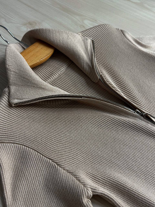 Платье женское Joy One 421 вязаное длинное на молнии в рубчик, бежевый, one size Киев - изображение 12