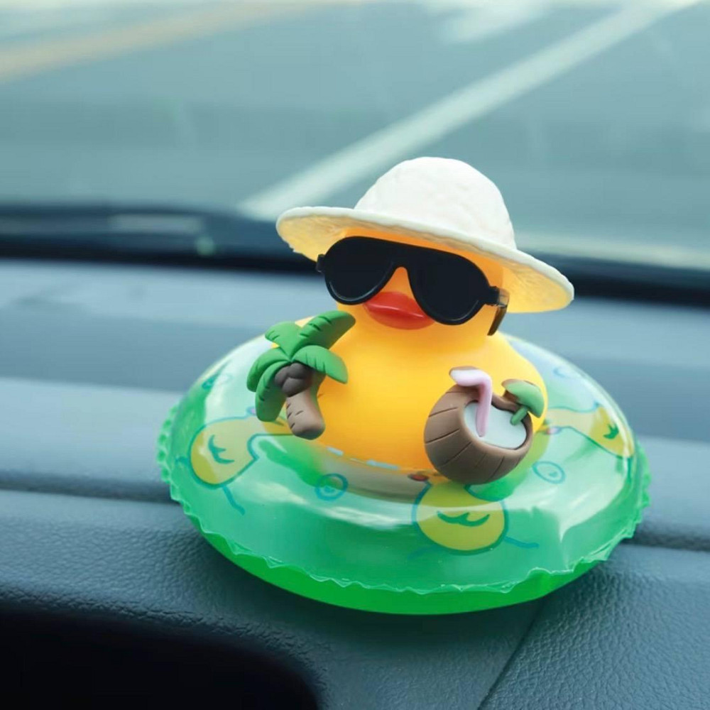 Декор для авто качка на панель, фігурка качка в окулярах з кокосом, прикраса в машину ПВХ Київ - фото 1