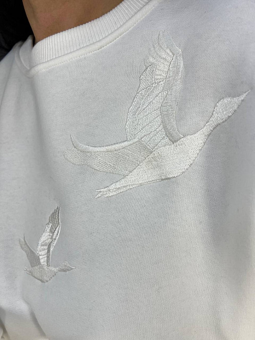 Свитшот женский Pepper&mint 24-18 утепленный вышивка птицы оверсайз белый, белый, L Одесса - изображение 7