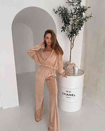 Жіночий плюшевий костюм-трійка: кофта топ і штани з велюру Бежевий, 44/46 Одеса