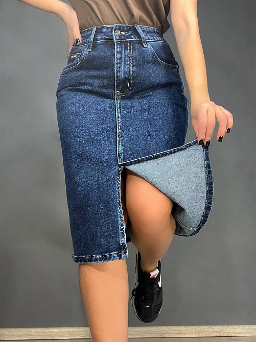 Спідниця жіноча джинсова Liana 269 великі розміри прямий крій середня довжина стрейчева розріз попереду темно синя , темно-синій, 31, 31, 81 см, 105 с Київ - фото 3