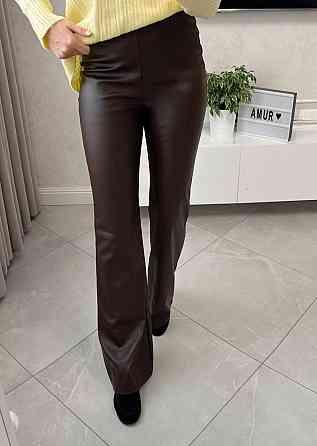 Женские базовые утепленные брюки из эко кожи на флисе Шоколадный, 54/56 Одесса