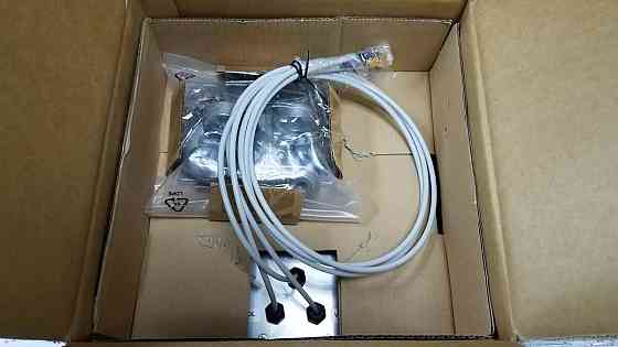 Дводіапазонна спрямована панельна антена Laird Connectivity S24517PT Луцк