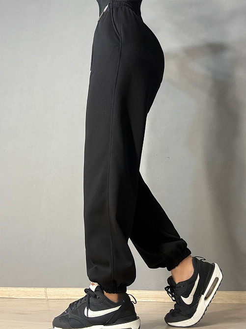 Штани жіночі A-N 27068 спортивні джогери з нашивкою на поясі чорні, чорний, M Київ - фото 12