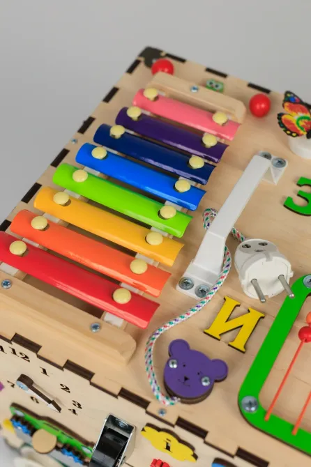 Бізікуб із фанери без фарби Бізікуб 30*30*30 Розвивальний дитячий куб Бізіборд Тернопіль - фото 9