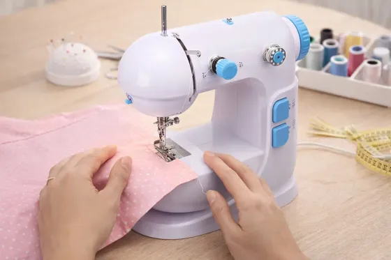 Электрическая швейная машинка с 2 скоростными режимами, Машинка для шитья одежды настольная с двойной нитью Коломия