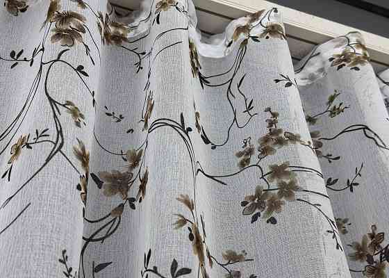Тюль батист "Flora" колір білий з коричнево-чорним принтом 1326т Київ