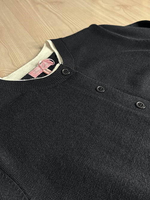 Кардиган жіночий Fancy Matinee 1527 на ґудзиках з контрастним коміром, чорний, one size Київ - фото 2