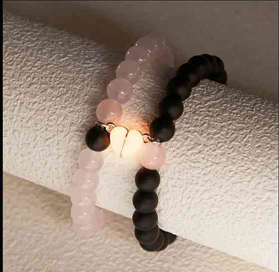 Парні браслети з флуоресцентним серцем – світяться в темряві Київ