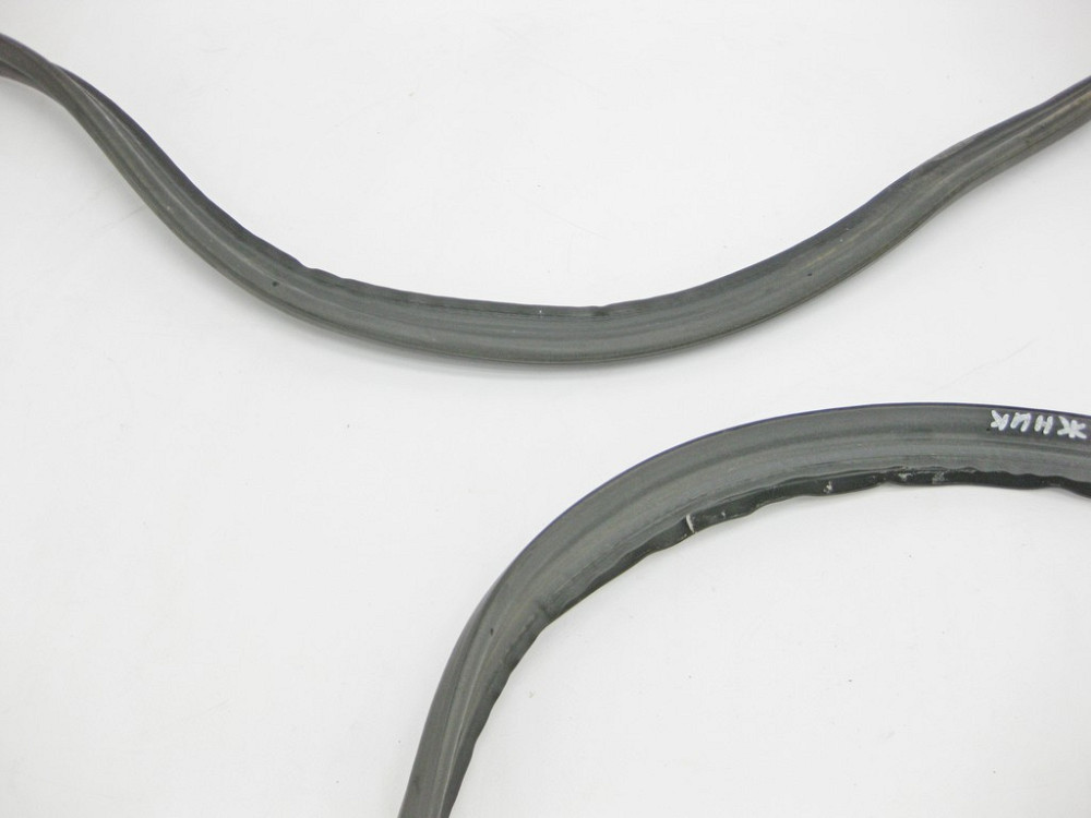 Mercedes-Benz  A1647401378 Ущільнювальна гумка прорізу багажника GL X164 Одеса - фото 5