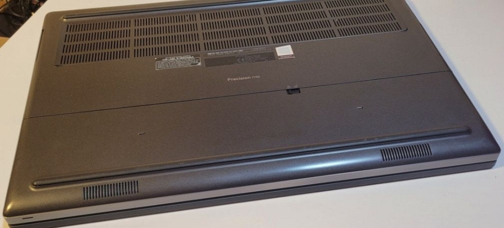Ноутбук Dell Precision 7740 17.3 i5- 9400H / 32Gb.512Gb. RTX 3000 /RTX 2070. Київ - фото 2