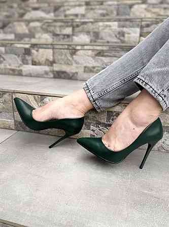 Туфлі жіночі SMALL SWAN темно-зелені еко-шкіра висота каблука 10см розміри 39р.-25см 40р.-26см Коломыя