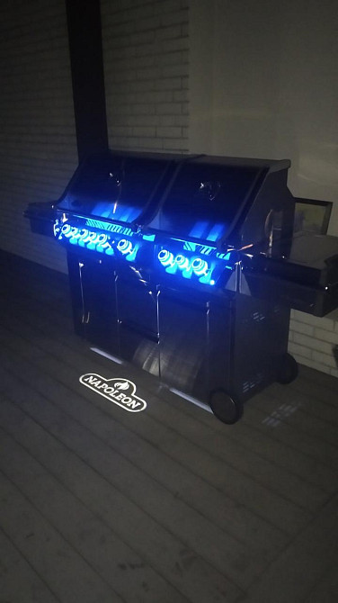 Газовий гриль Napoleon Prestige PRO 825 RSBI з бічним пальником Sizzle Zone і вертілем (69532) нерж сталь PRO825RSBIPSS Код: Рівне - фото 2