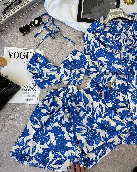 Жіночий легкий принтований костюм трійка: сорочка топ і шорти з шовку Одеса - фото 4