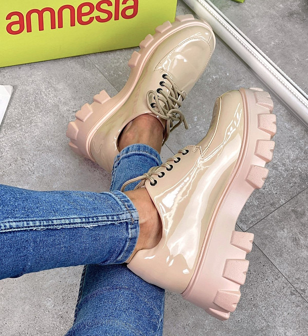 Жіночі лакові Бежеві Броги Туфлі Оксфорди на Танкетці Шкіряні Мокасини (розміри: 36,37,38,39,40,41) Дніпро - фото 7