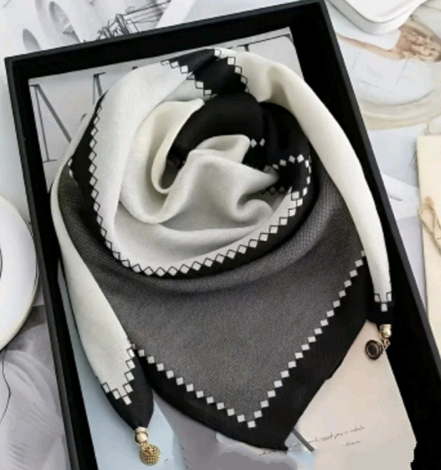 Шарф жіночий з магнітною застібкою Чорно-білий Сміла - фото 4