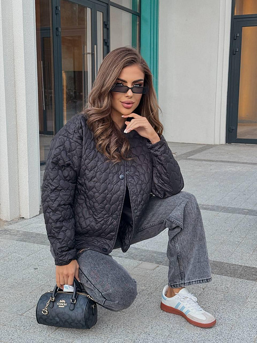 Жіноча повсякденна куртка з сердечками на кнопках плащівка Лаке на силіконі Одеса - фото 6