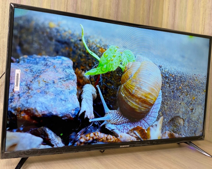 Телевизор: Samsung 32