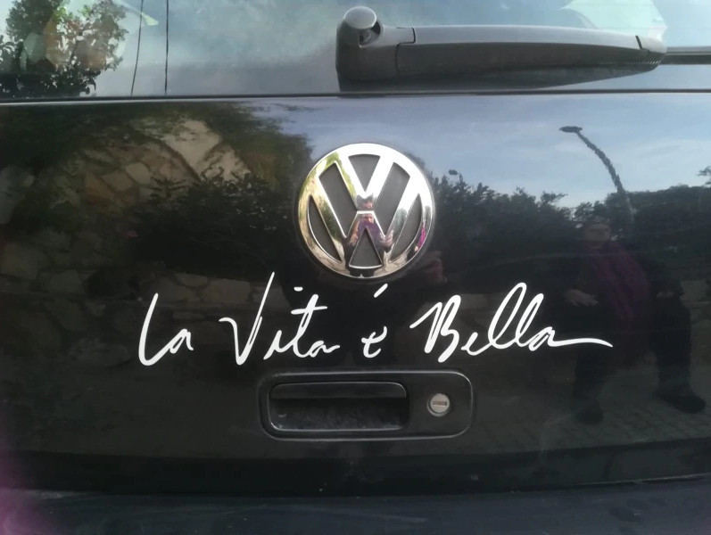 Наклейка на авто Життя прекрасне Біле Київ - фото 6