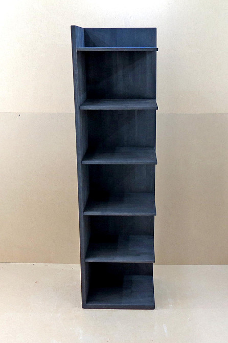 Книжный стеллаж 