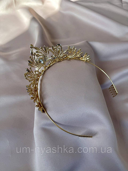 Диадема на обруче Корона малиновая с камнями Кривой Рог - изображение 8