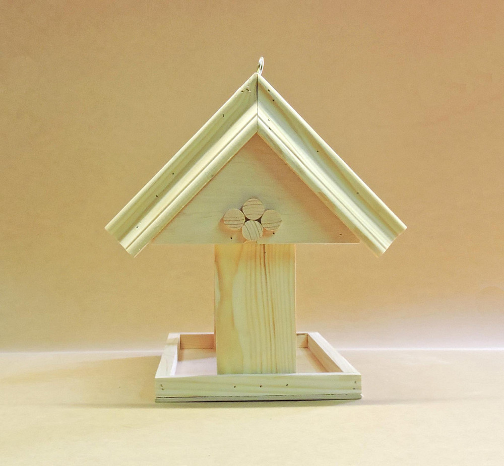 Кормушка садовая для птиц 