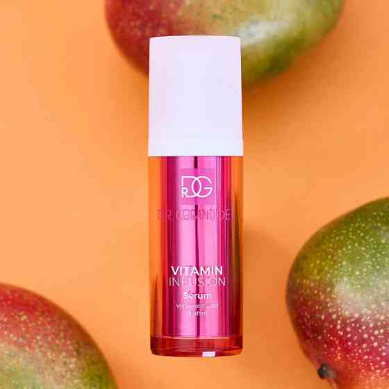 Розгладжуюча та очищаюча сироватка Vitamin Infusion Serum Dr.Grandel, 30 мл Дніпро