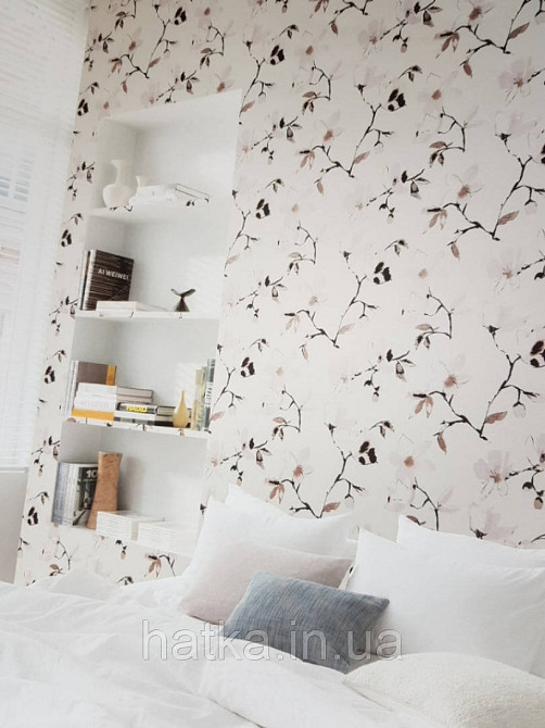 Обои флизелиновые  Khroma LAV002 LA VIE EN ROSE черные ветки  цветы голубые Киев - изображение 1