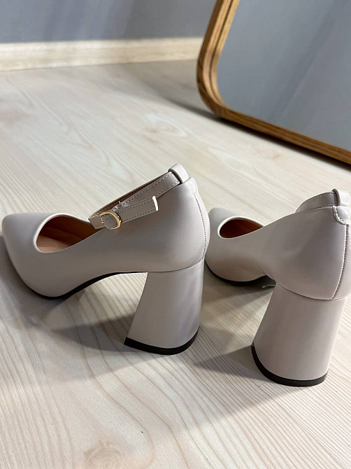 Туфлі жіночі Meideli 3190-6 човники з ремінцем на стійкому каблуку екошкіра бежеві, 38, 24,2 см Київ - фото 5