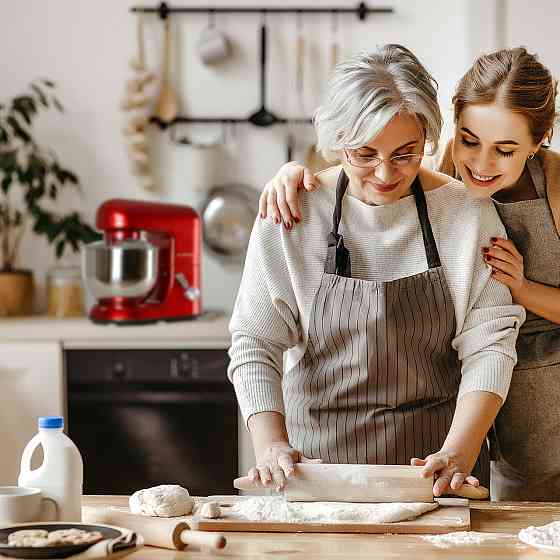 Кухонний комбайн Bella 2000 Вт/2,7 л.с., 5 л, неіржавка сталь, не містить BPA, червоний (Німеччина, читати Рівне