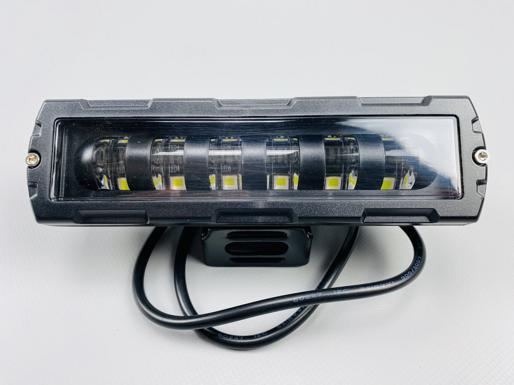 Прямокутна протитуманна світлодіодна лампа для позашляховиків фара 30W LED 6 Led діодів 3D лінза 9-32V Мукачево - фото 2