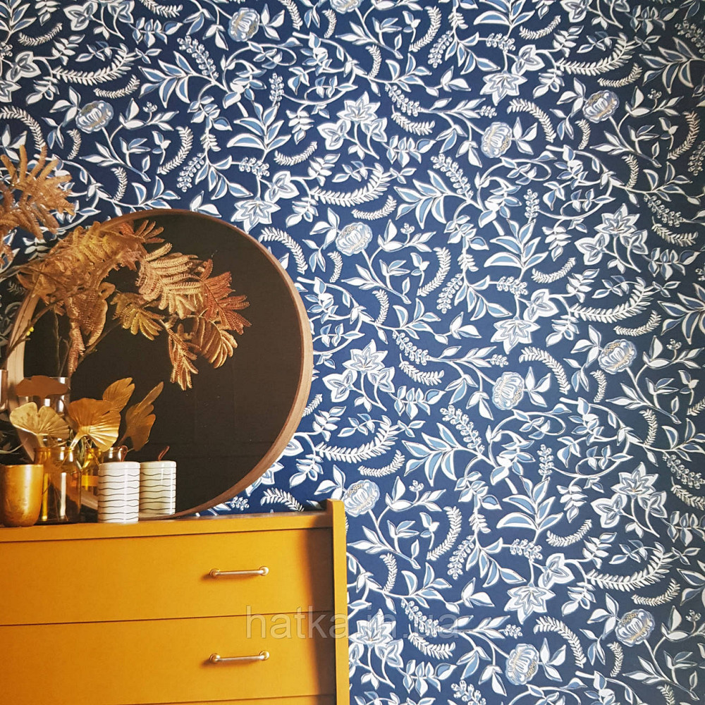 Шпалери вінілові на флізелін Caselio Mystery 0.53х10 м дитячі яскраві квіти листя білі блакитні на синьому тлі Київ - фото 1