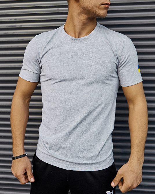 Чоловіча патріотична футболка літня з прапором на плечі з українською символікою бавовна базова сіра Одеса - фото 6