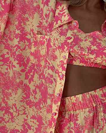 Жіночий легкий прогулянковий оверсайз костюм трійка: сорочка топ і штани софт Одеса