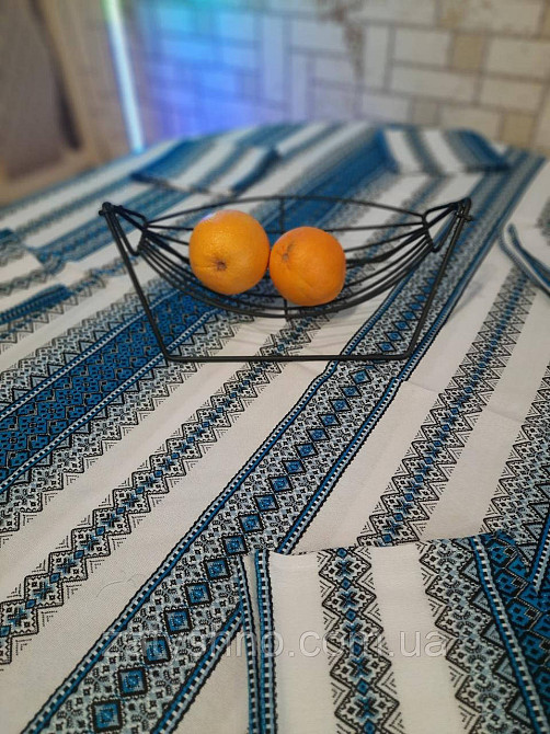Вышитая скатерть синяя с салфетками Киев - изображение 2