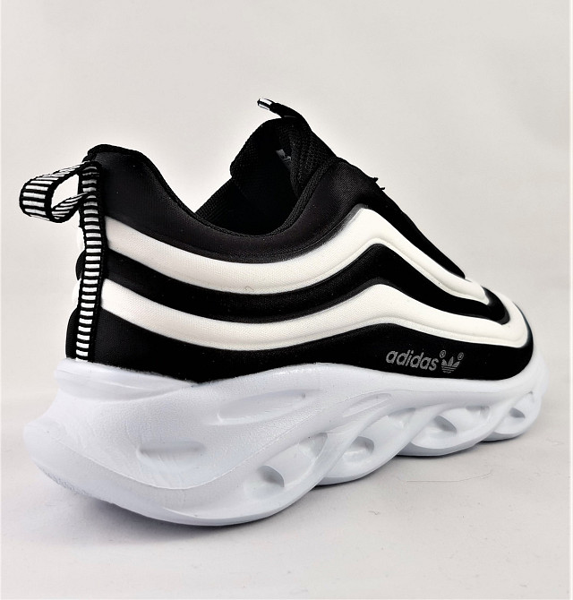 Кросівки Adidas Air Boost Білі Чорні Чоловічі Адідас (розміри: 42) Відео Огляд Дніпро - фото 6