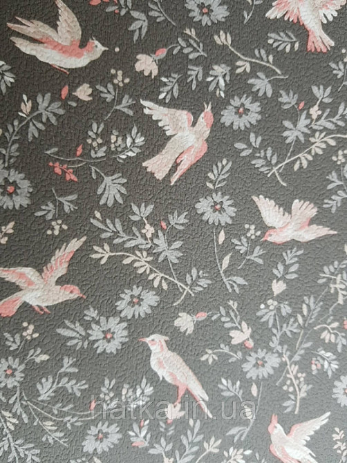 Шпалери вінілові на флізелін Petite Fleur 4 Rasch Texti 288901 на сірому тлі рожеві птахи квіти Київ - фото 2
