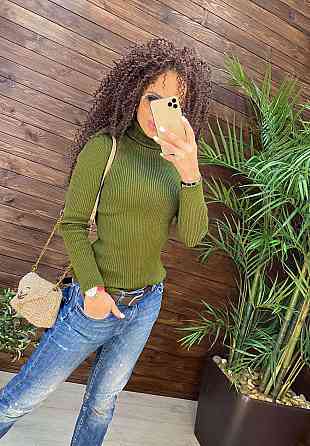 Водолазка жіноча однотонна рубчик, гольф жіночий базовий, жіночі базові гольфи водолазки в Україні Хакі Крохатушка одяг Київ