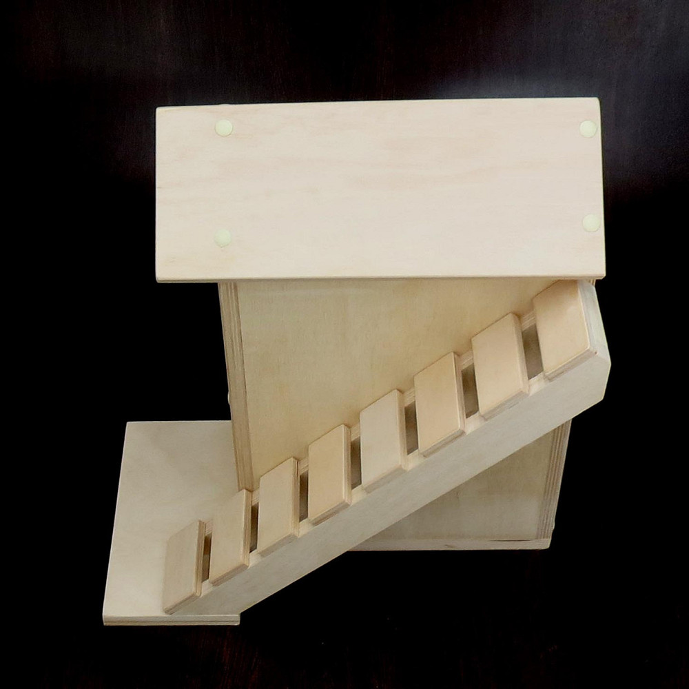 Домик для белок 