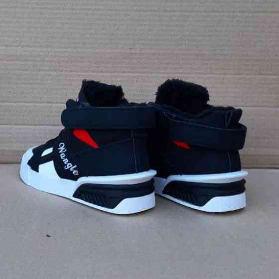 Зимові жіночі Кросівки на хутрі Чорні Снікерси Черевики (розміри: 36,39,41) Дніпро