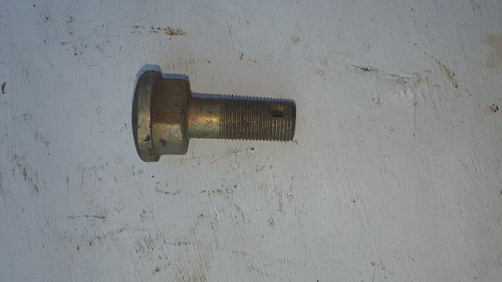 Болт крепления ушка рессоры передней МАЗ. Харьков - изображение 1