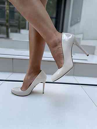 Lino Marano Туфлі жіночі Lino Marano бежеві еко-лак каблук 11 см 39р. (K520-1) Коломия